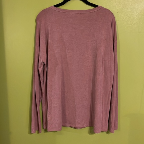 NWT Hopely Mauve Top With Camouflage Star Size L - Picture 3 of 4